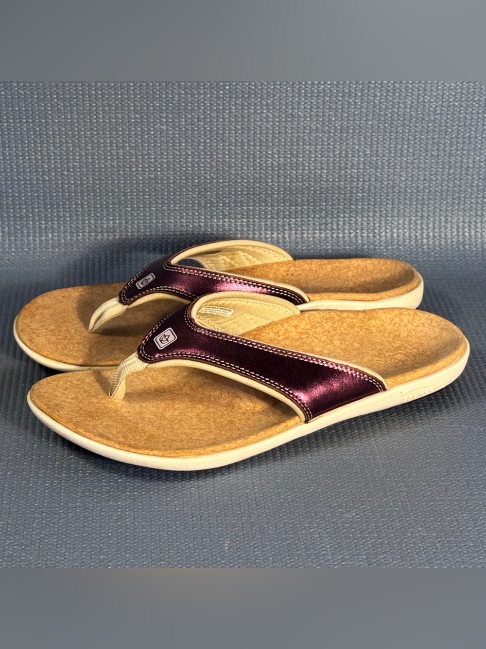 Spenco Women's Yumi Metallic Flip Flop Sandals Size 8